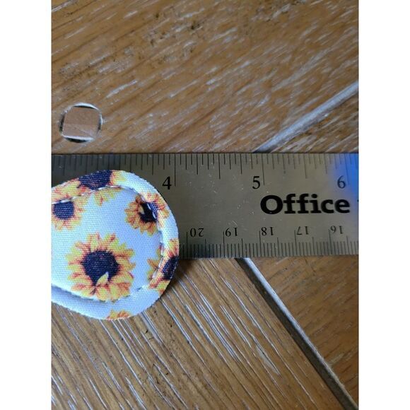 NEW Sunflower Neoprene Chapstick Holder Key Chain and chapstick - Picture 3 of 3